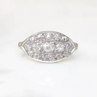 Elegant ‘Eye’ Art Deco ring in 14K white gold with 0.68 ctw old-cut diamond cluster set horizontally in an eye-shape