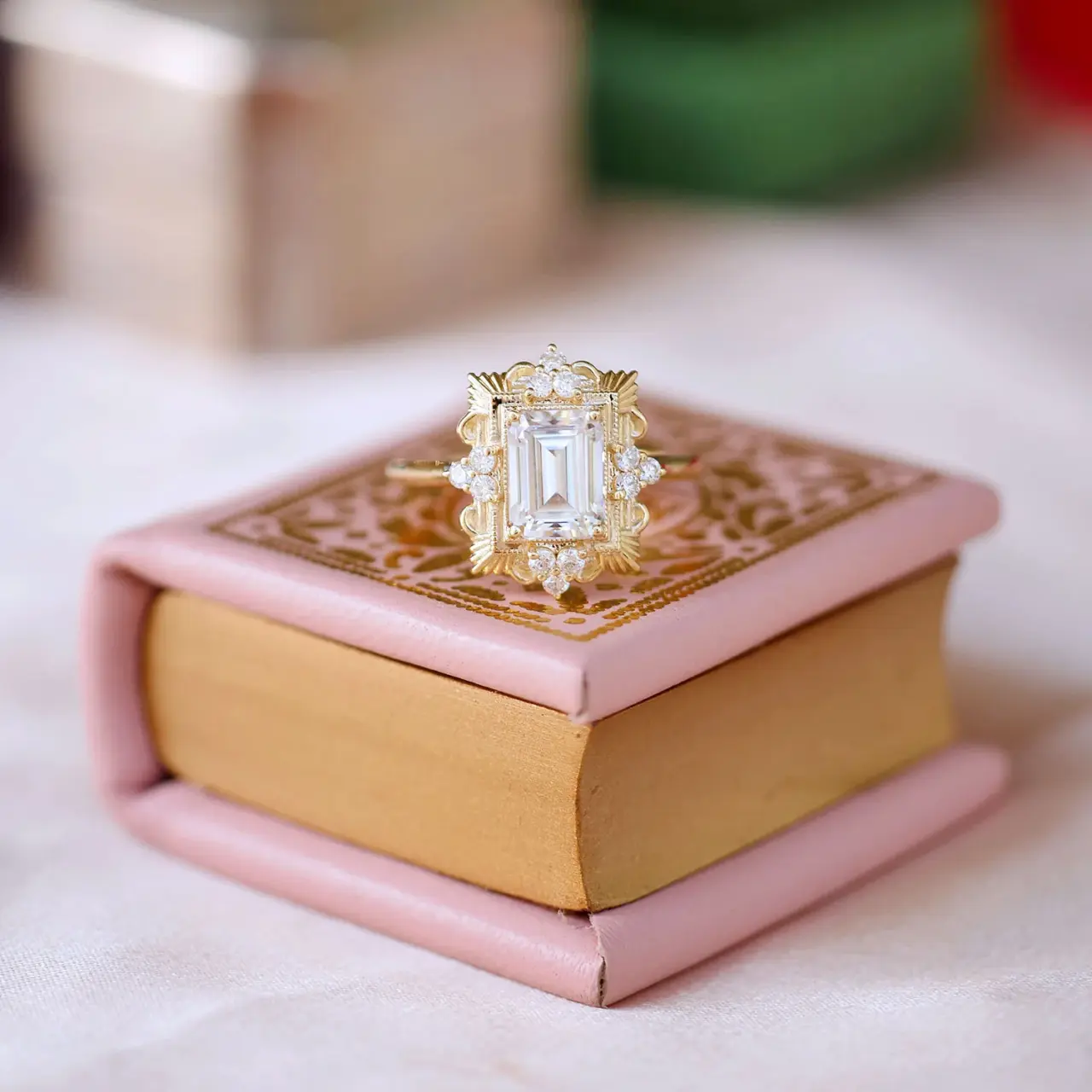 berlinger Jewelry Florentine ring featuring brilliant moissanite and delicate diamond accents