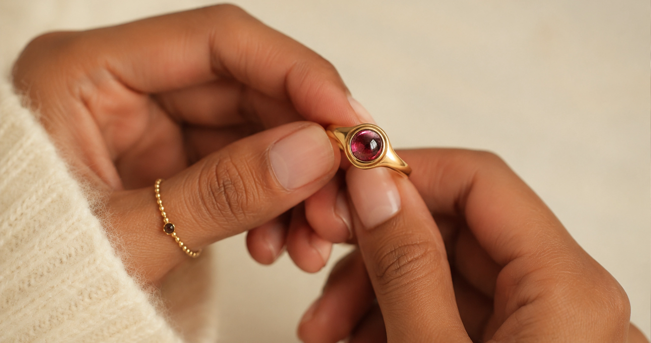 What makes a ring hers