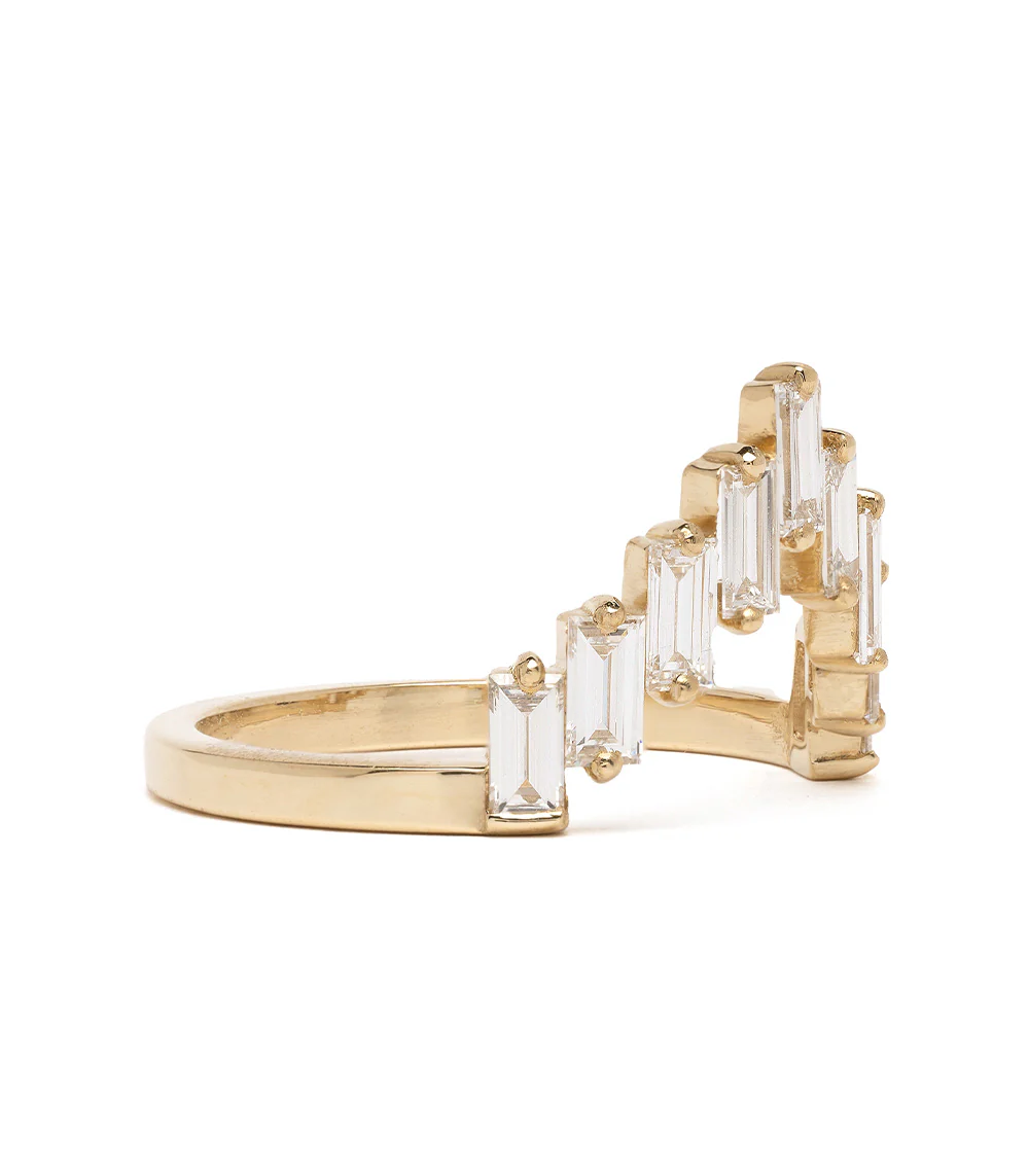 14k yellow gold Deco Style Nesting Band by Sofia Kaman, adorned with nine baguette diamonds in an elegant stepped formation