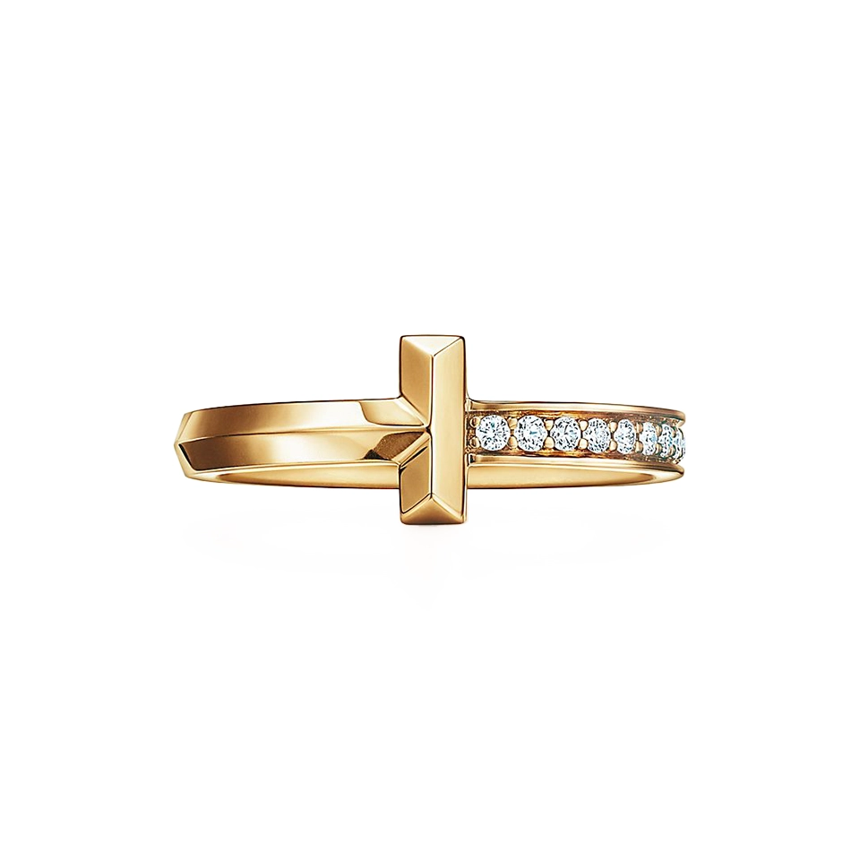 Close-up of the Tiffany T1 Ring in 18k yellow gold, showcasing the pavé round brilliant diamonds.