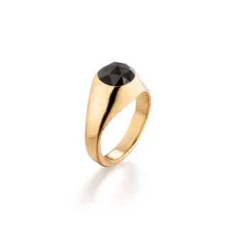 Front view of Jane Bartel’s 18k yellow gold signet ring, set with a 2.92 ct faceted black diamond—sleek, modern, unisex design.